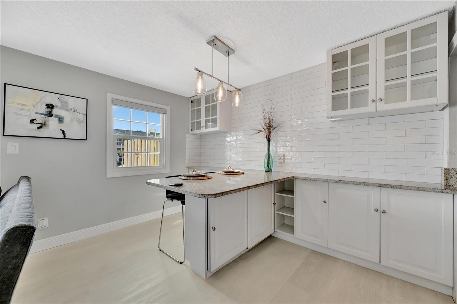 Dining Area/ Breakfast Nook