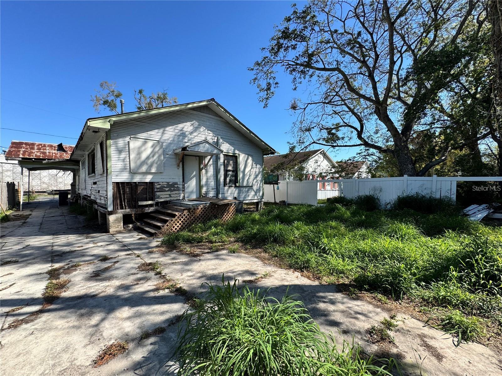 L4956617