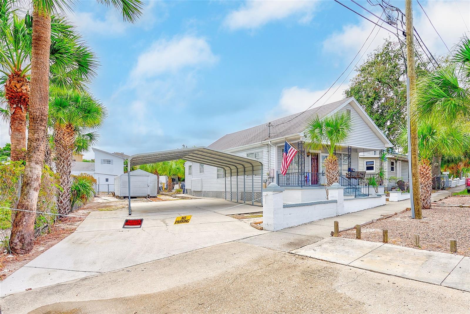 DOUBLE LOT & 2 VEHICLE CARPORT