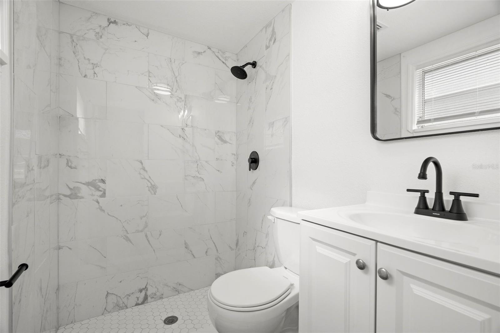 bathroom to primary