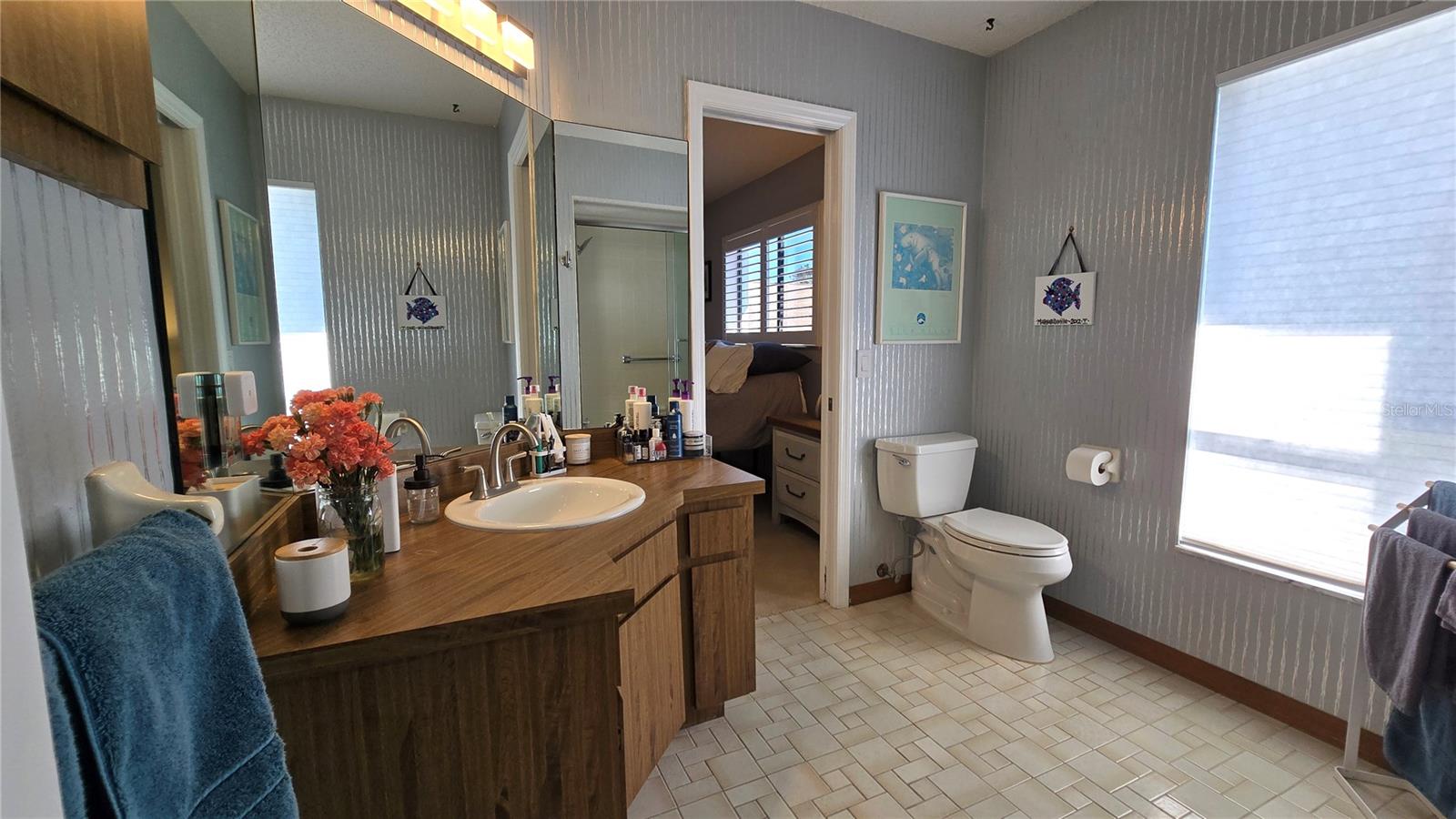 Jack & Jill Bathroom. Access from both the hallway and one of the bedrooms.
