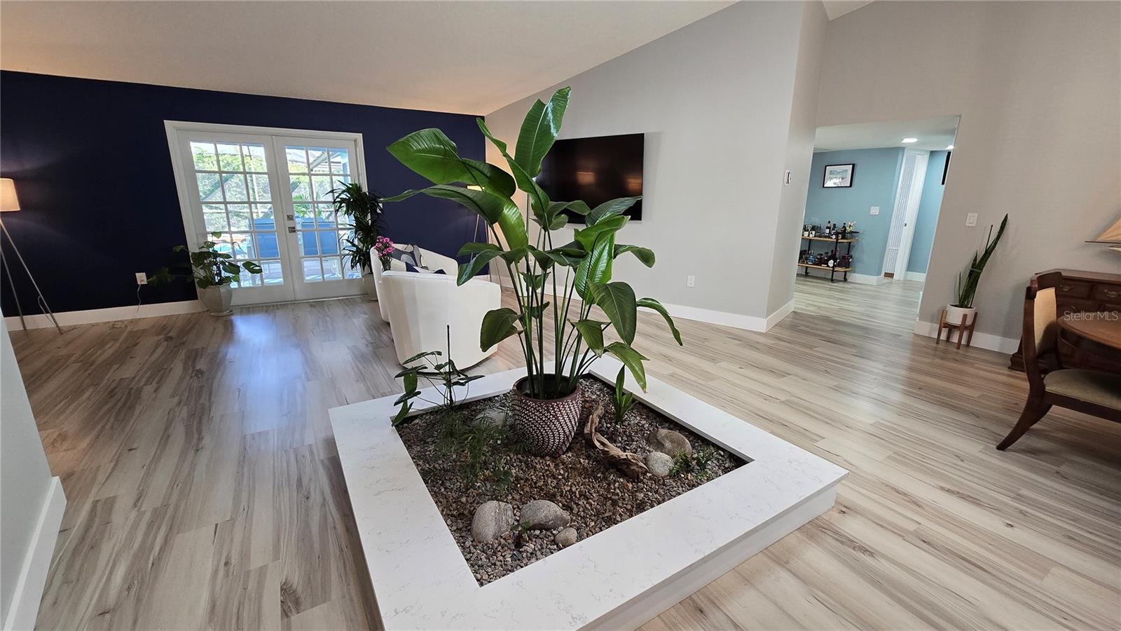 Entry and living room dining room combo