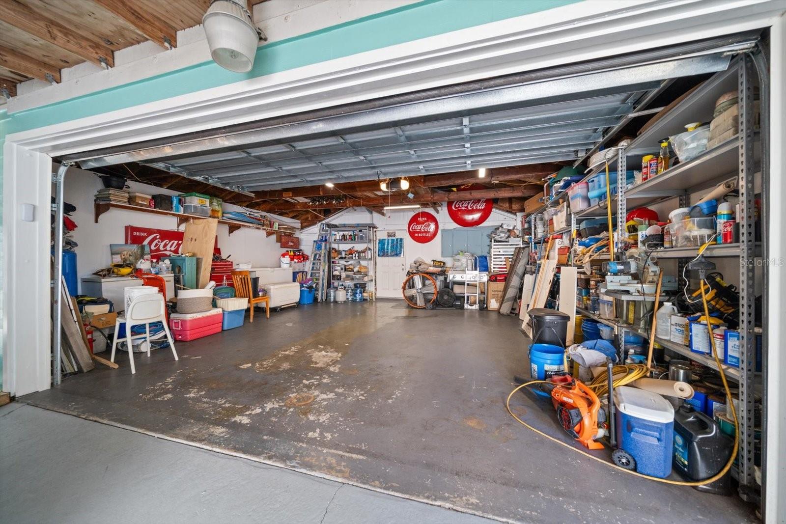 Oversized 2 car garage