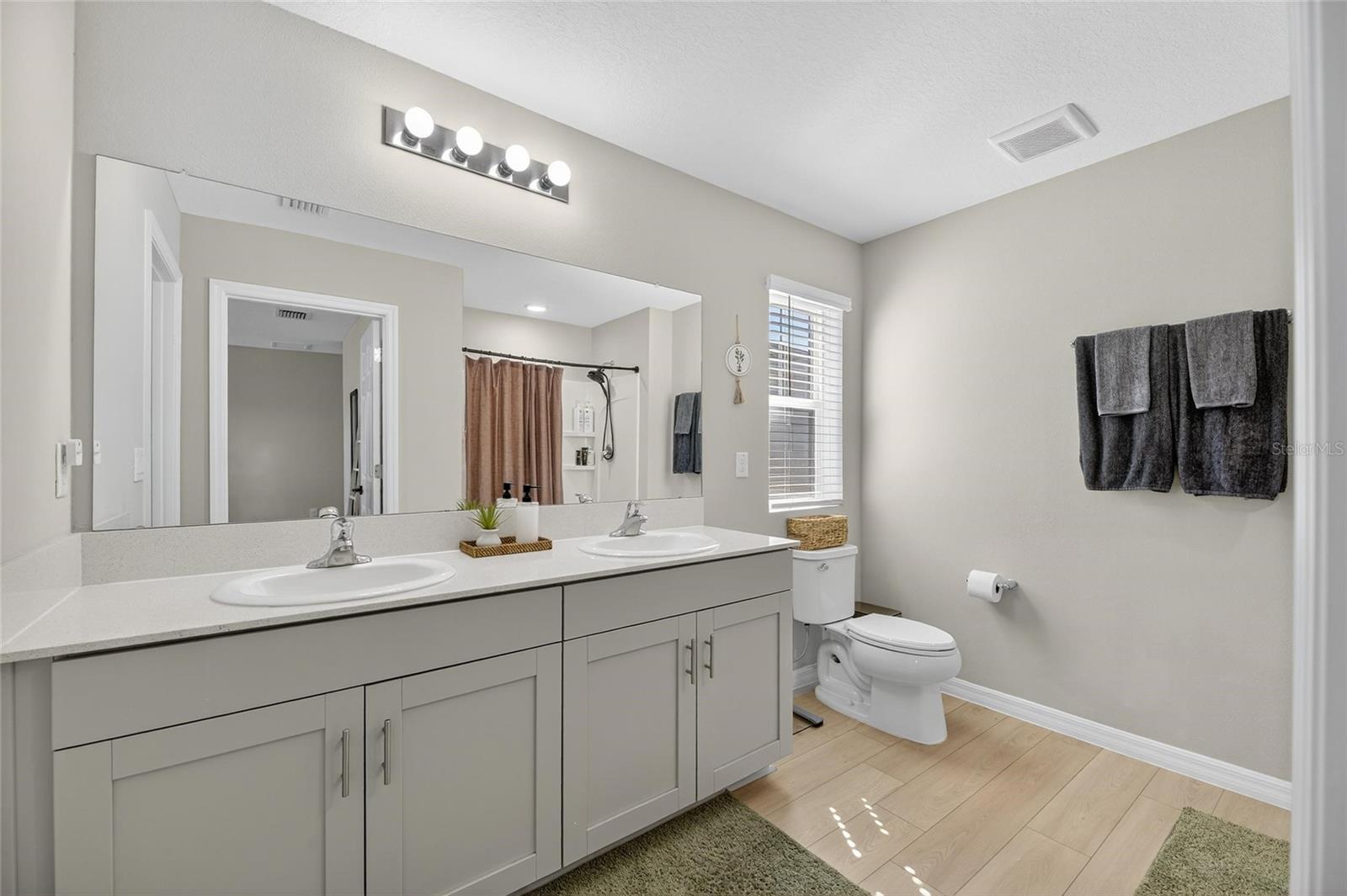 Main Bathroom