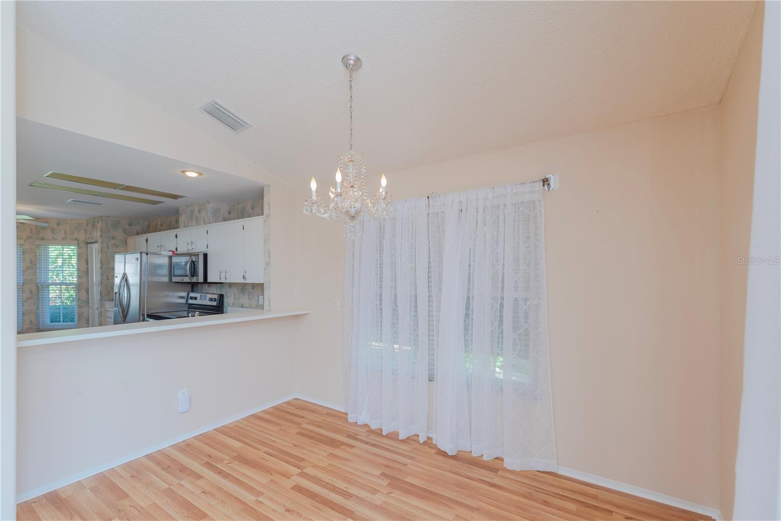 Dining room.