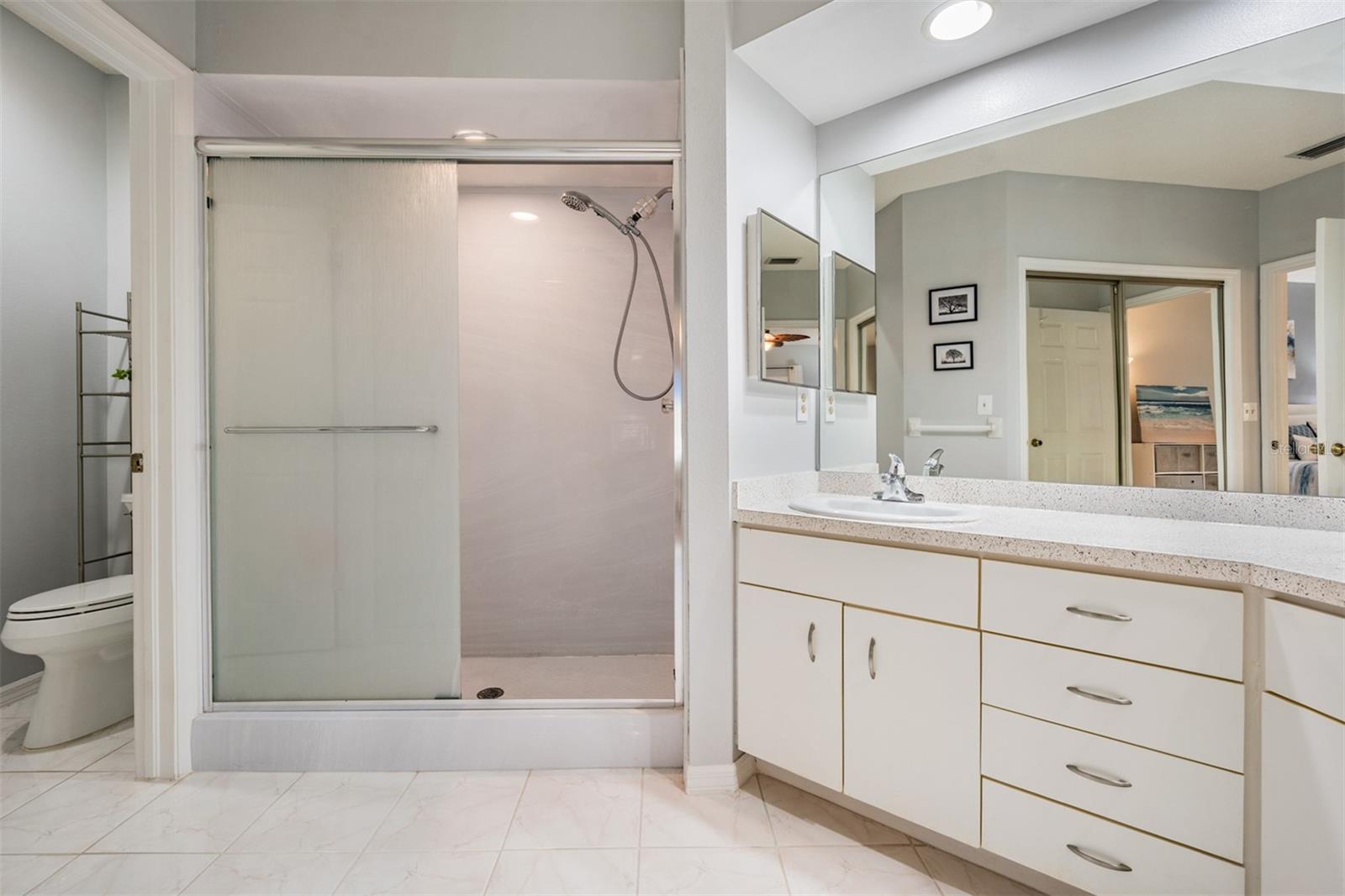 En Suite Bath