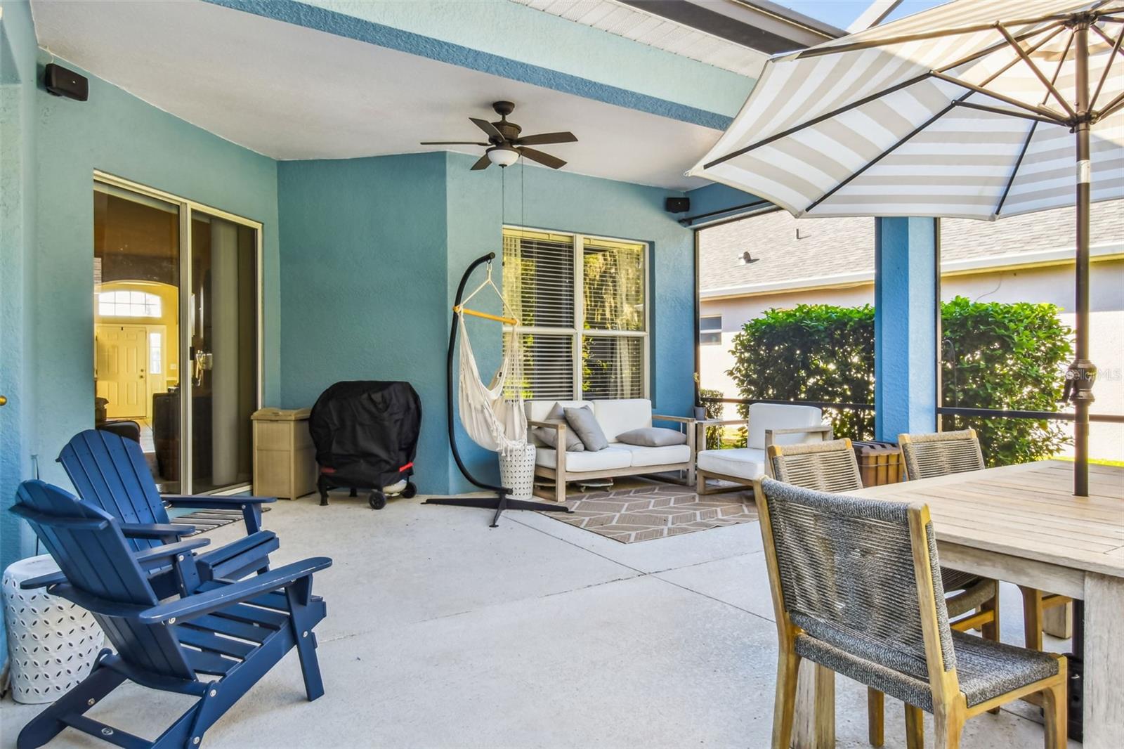 COVERED & SCREENED LANAI!