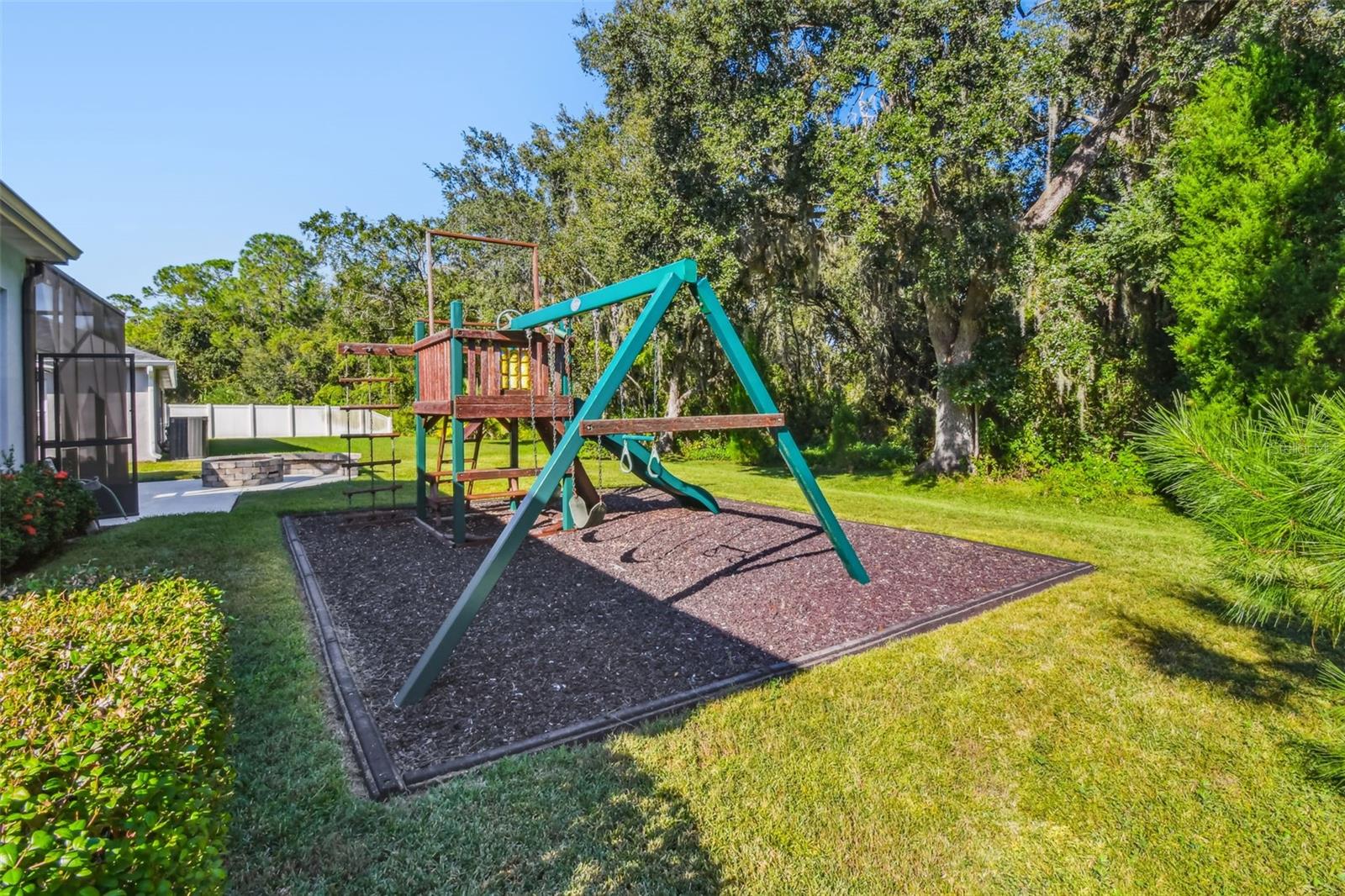 PLAYGROUND INCLUDED!