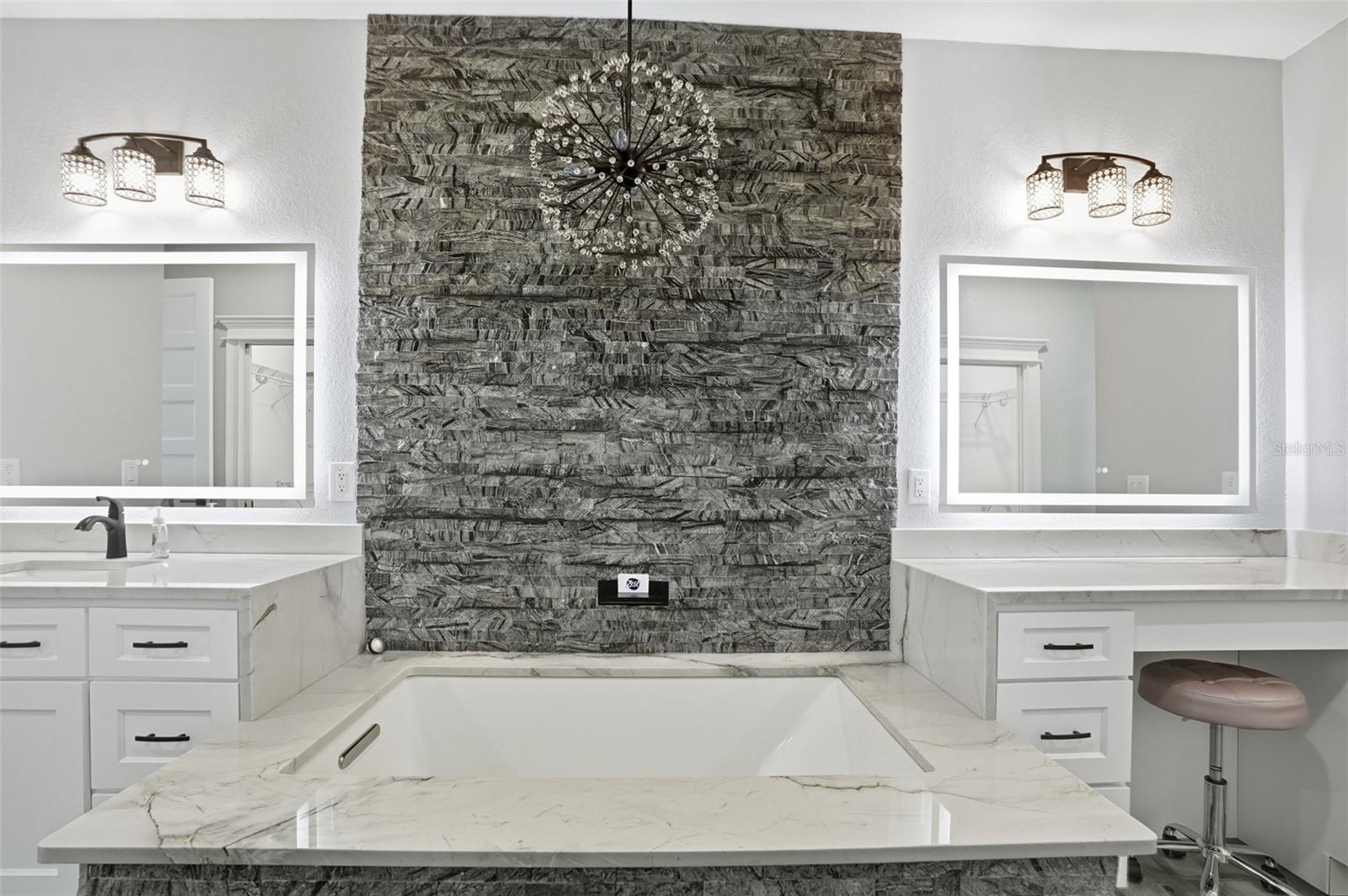 Stunning master bathroom!
