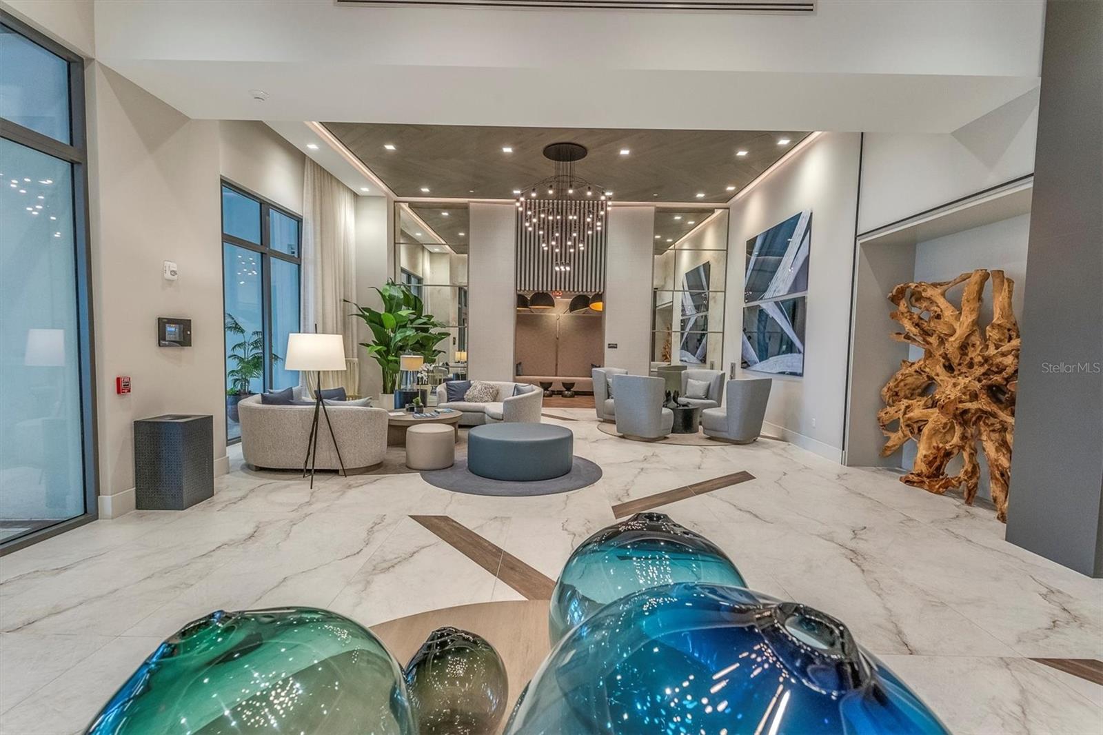 An expansive and elegantly appointed lobby welcomes you at Saltaire.
