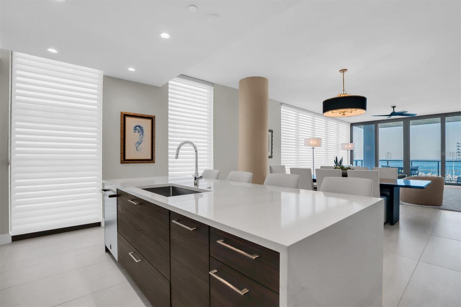 Centrally placed, the spacious island allows you to savor Tampa Bay views while cooking or gathering