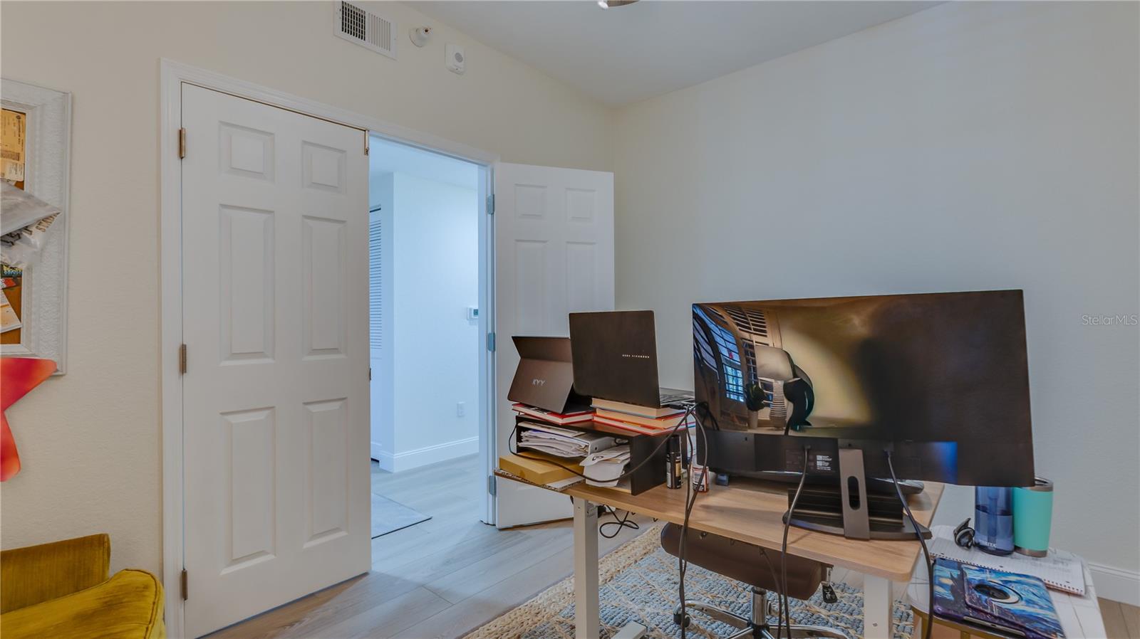 OFFICE/DEN or GUEST ROOM
