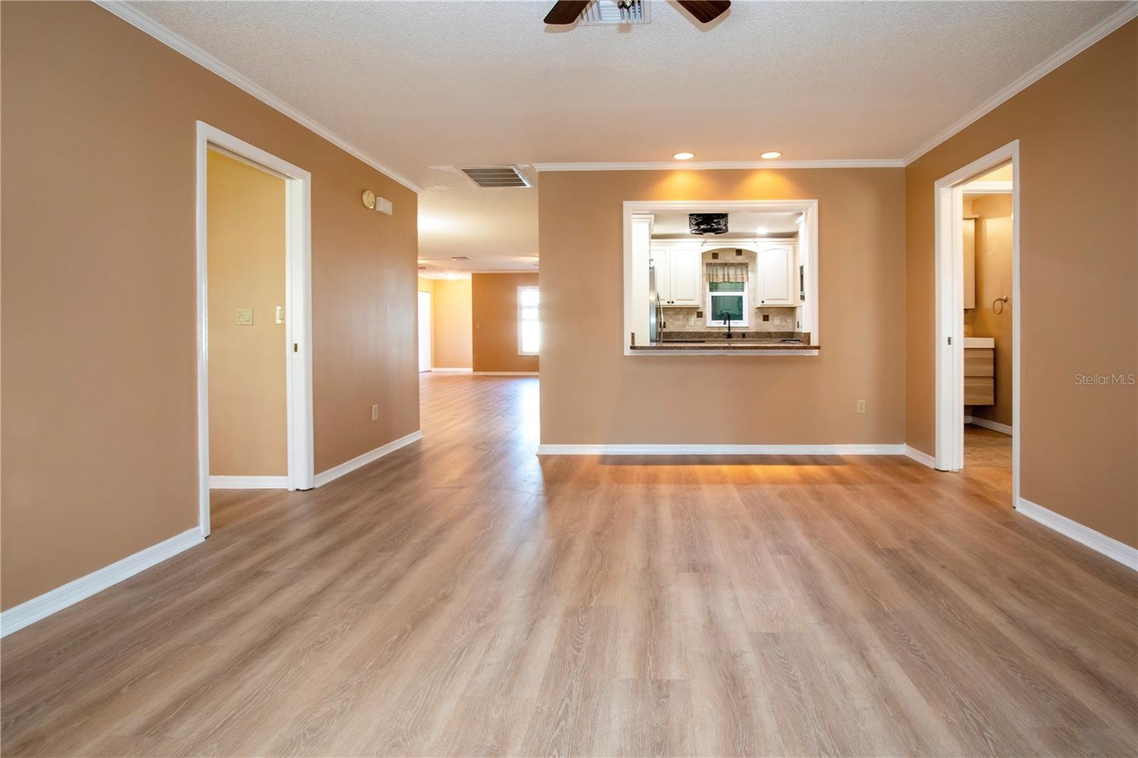 SPLIT BEDROOMS