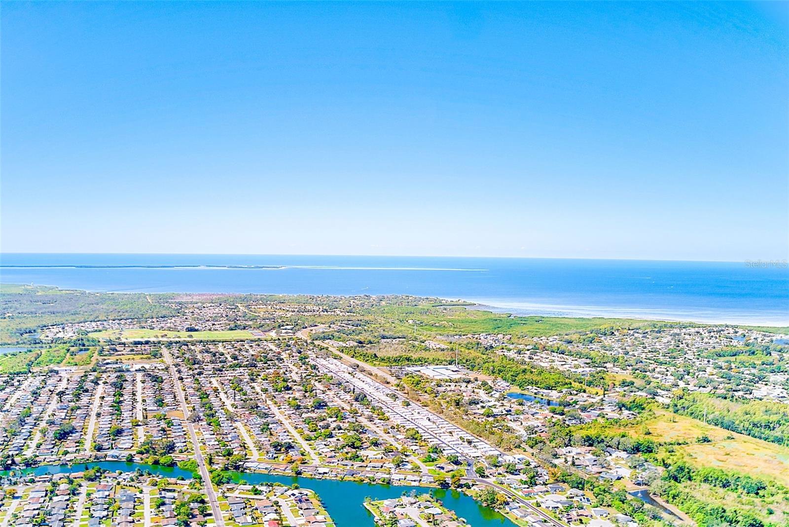 close to Tarpon Springs Sponge docks and Fred Howard Beach Paark
