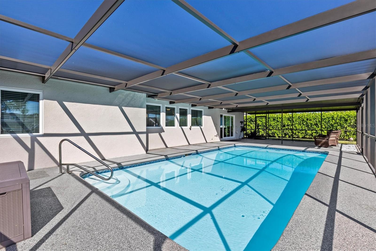 screened pool