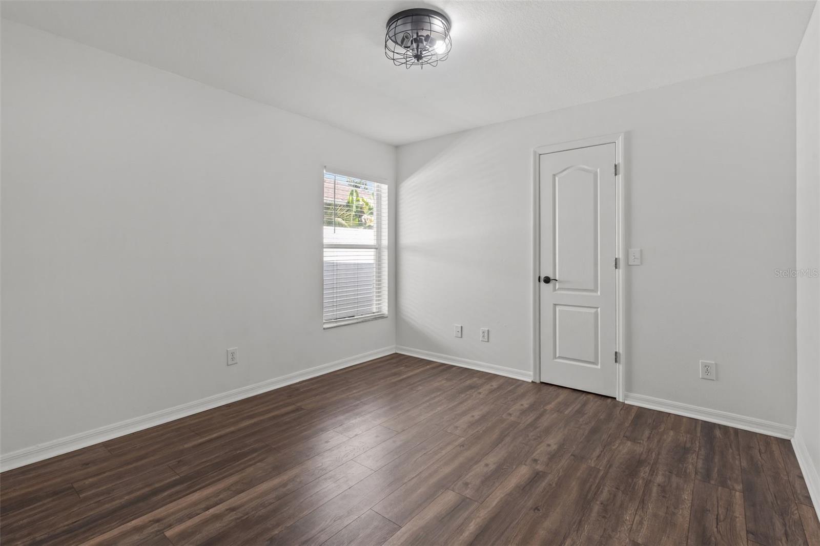 Secondary bedroom