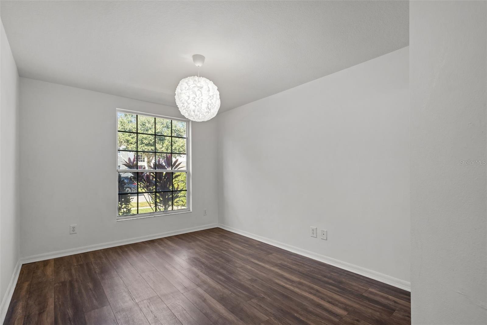 Secondary bedroom