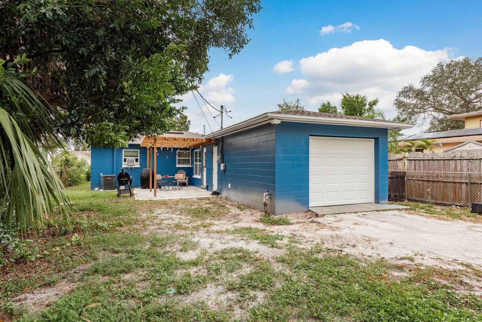 1-Car Garage