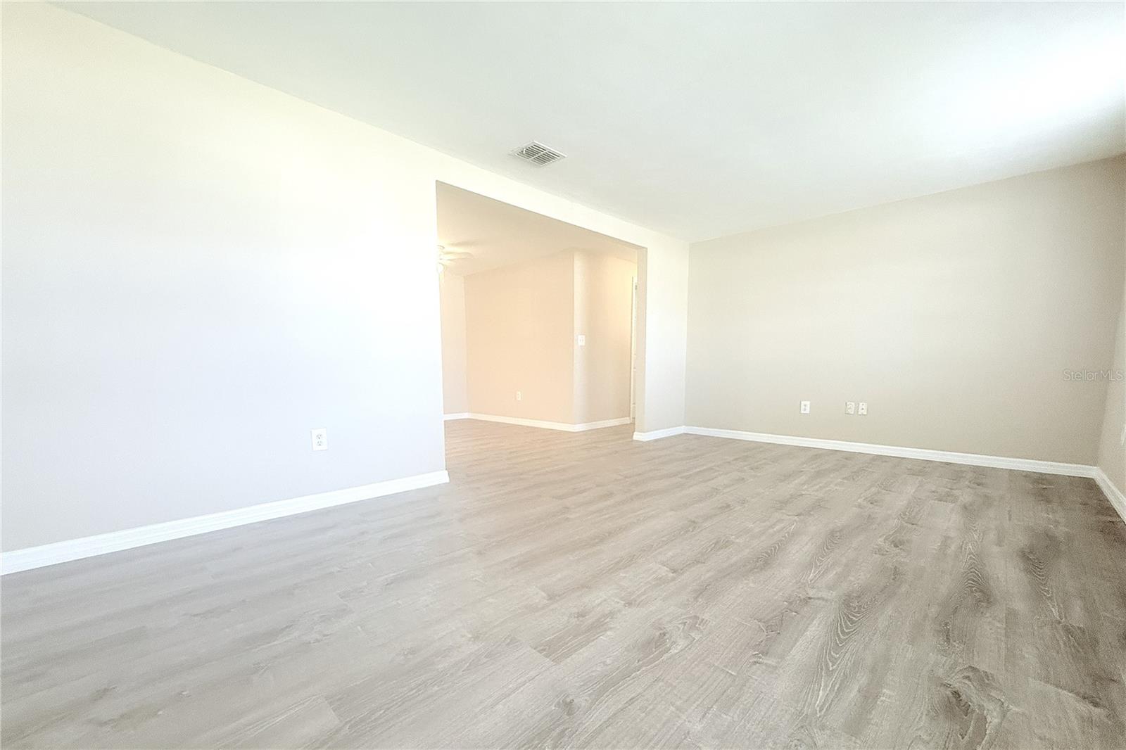 LICING ROOM