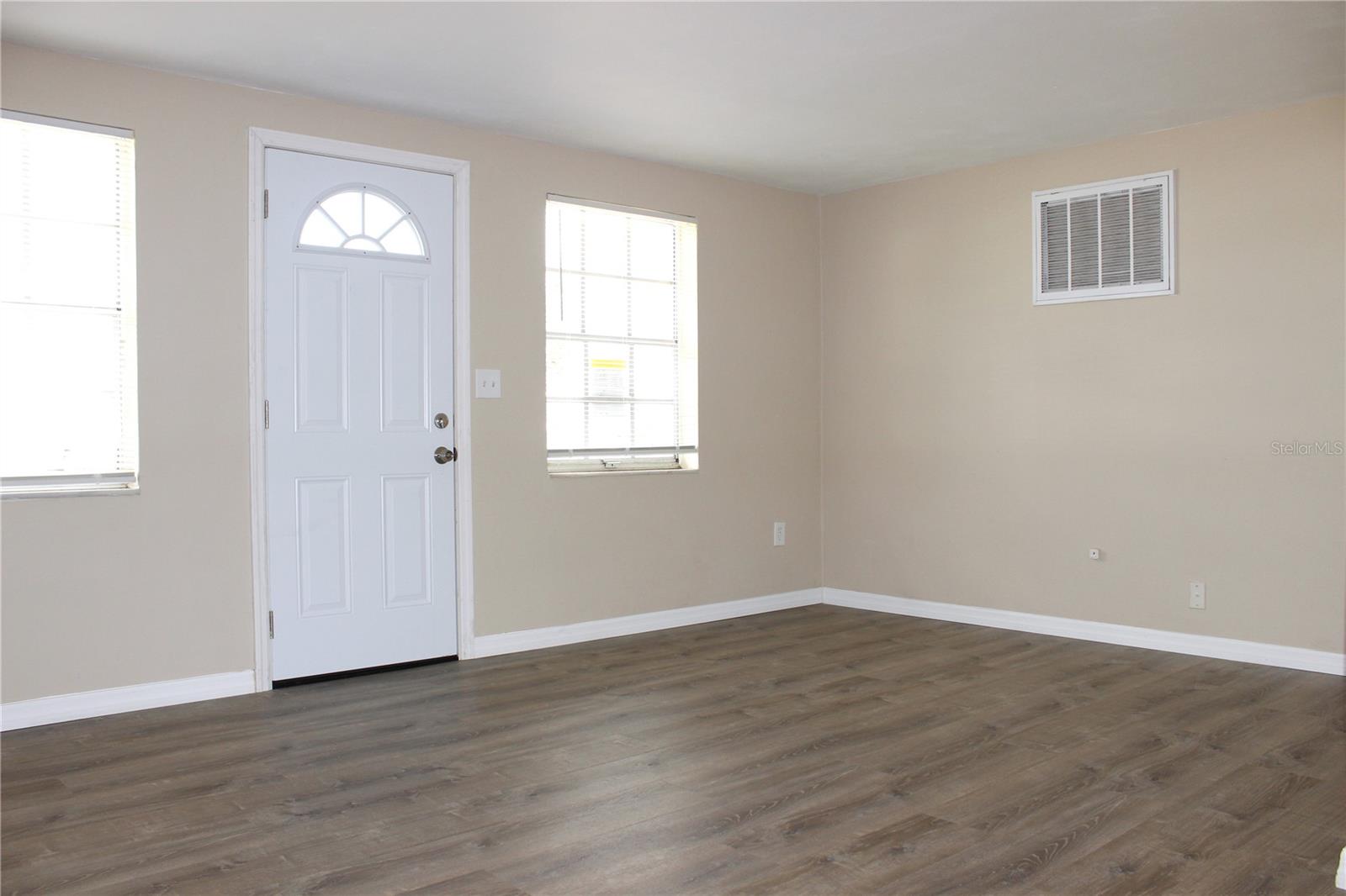 LICING ROOM