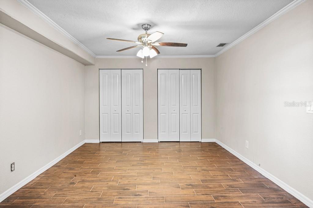4th bedroom, double closets