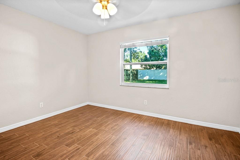 3rd bedroom- rear facing