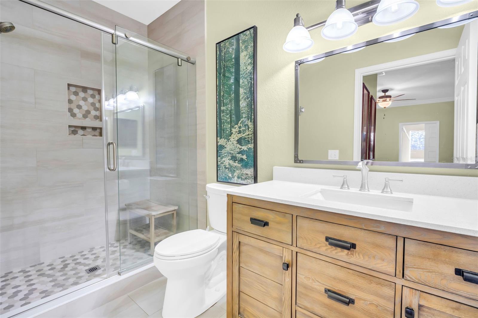 PRIMARY EN SUITE BATH