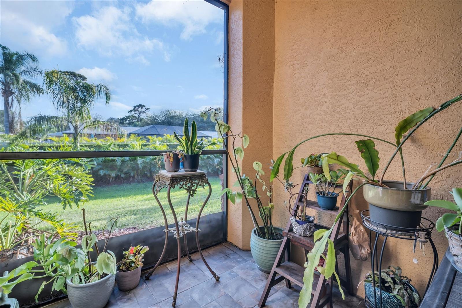 PRIMARY BEDROOM LANAI