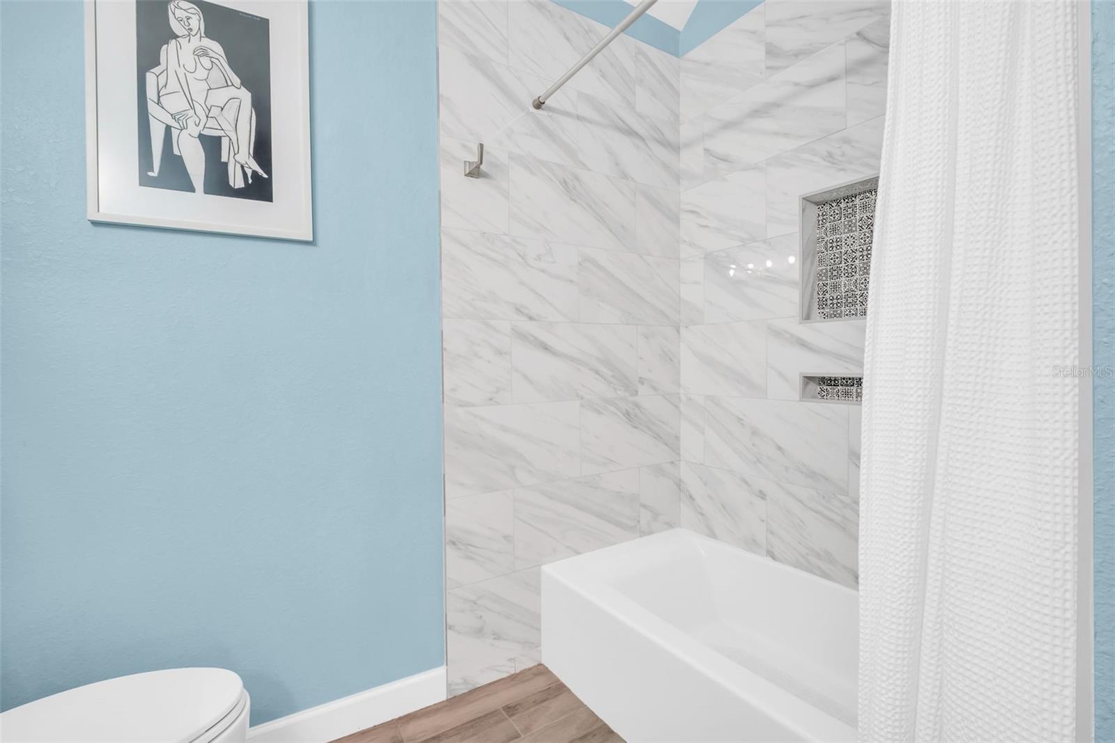 SHOWER AND BATHTUB