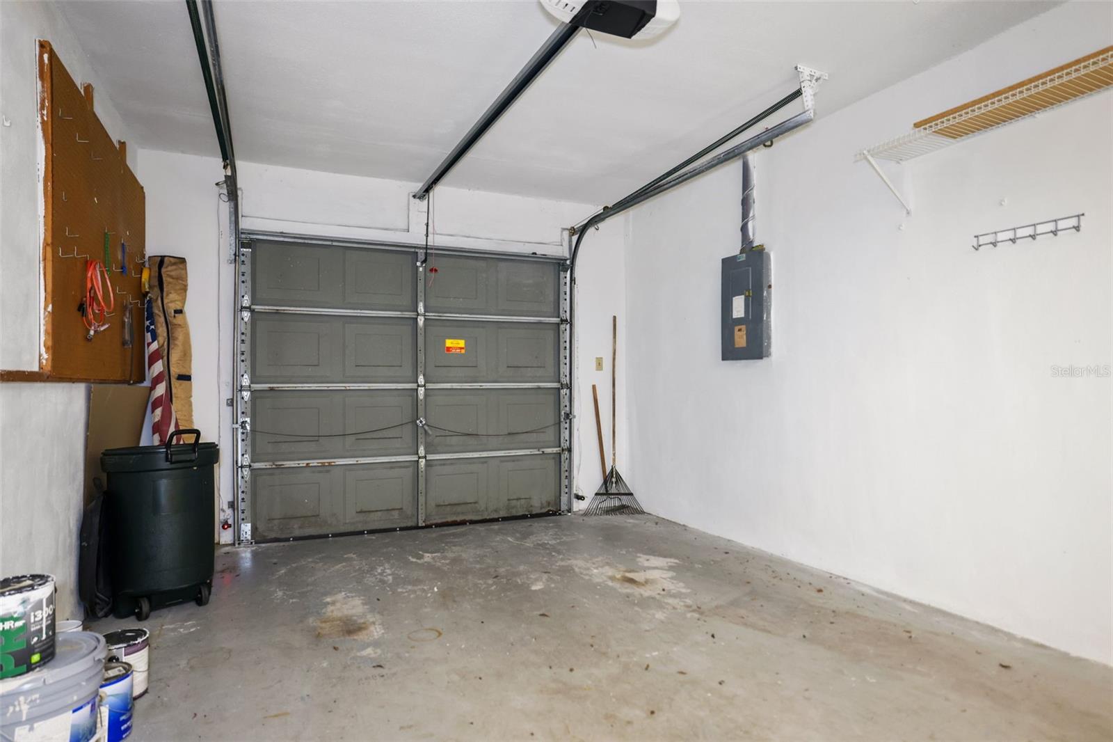 1 car garage attached