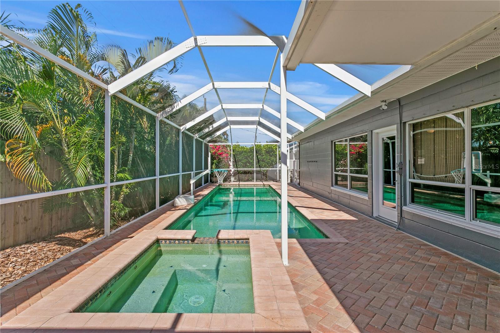 Sparkling Heated Pool and Spa