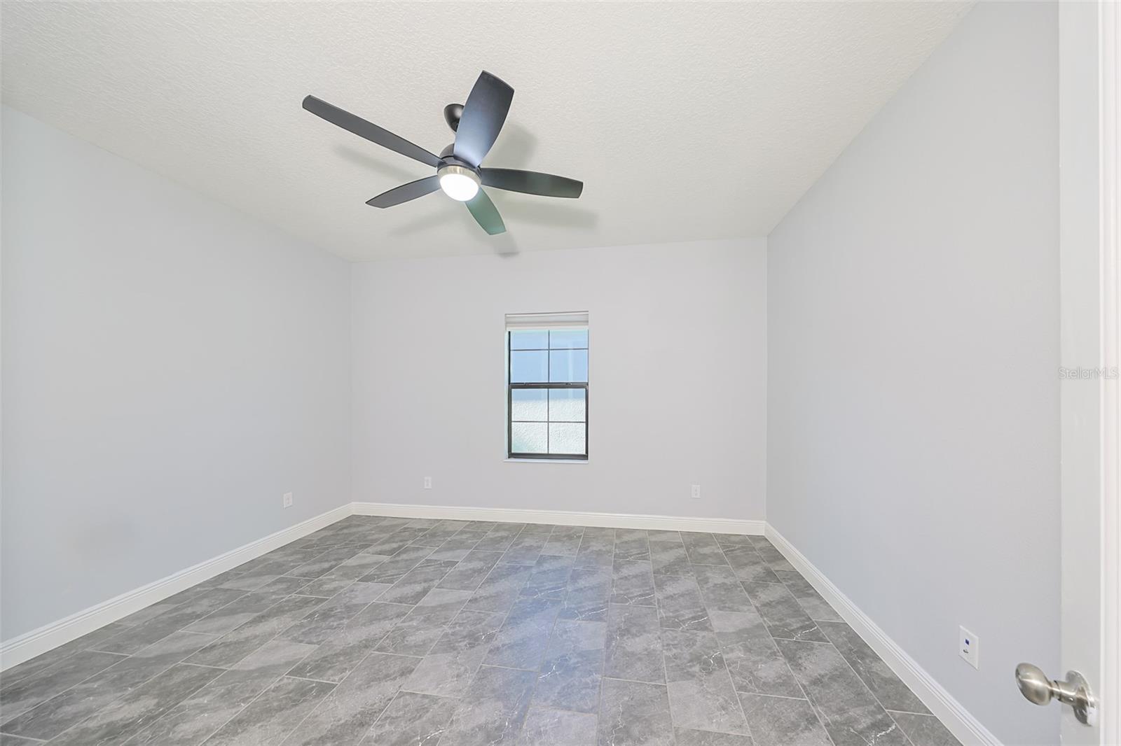 Office/bedroom 4