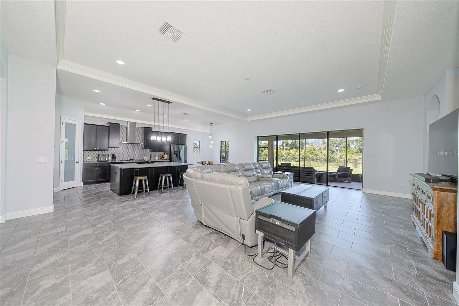 Living room/kitchen