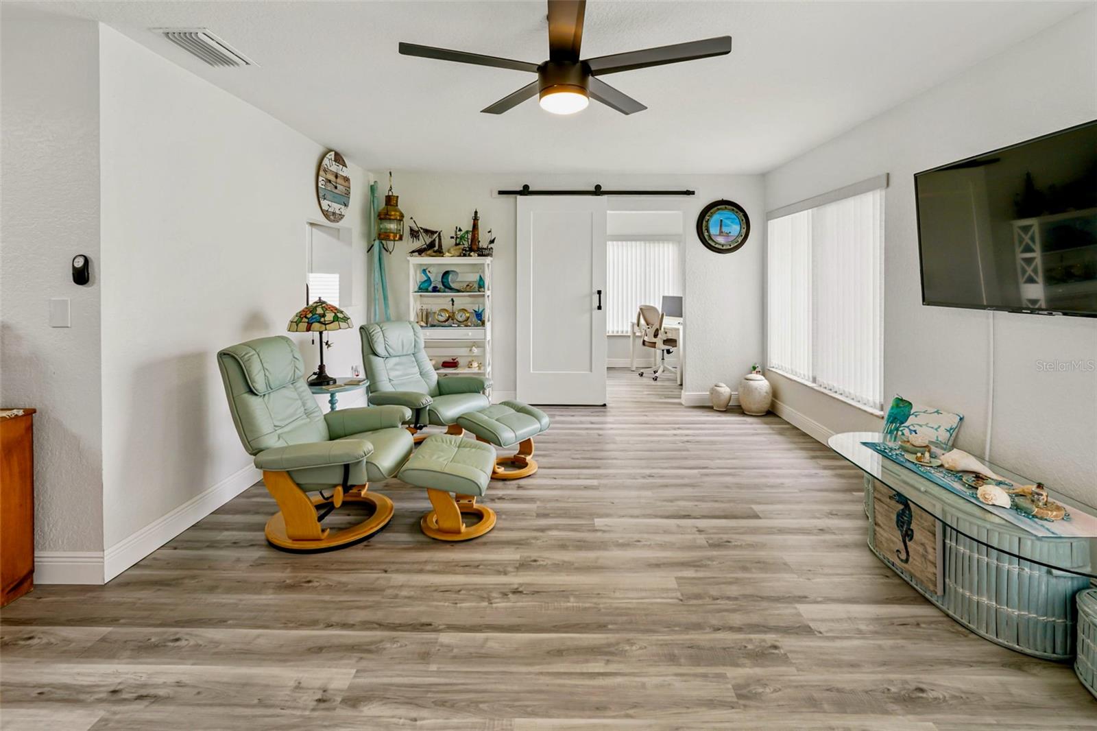 14-Family room