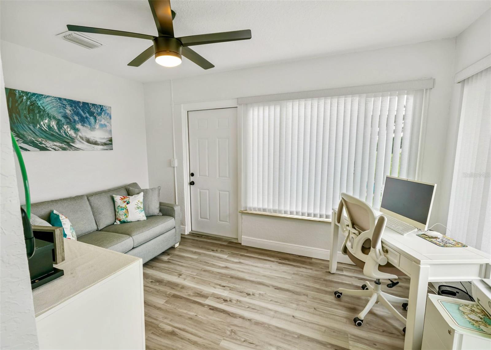 21-Bonus room door to outside