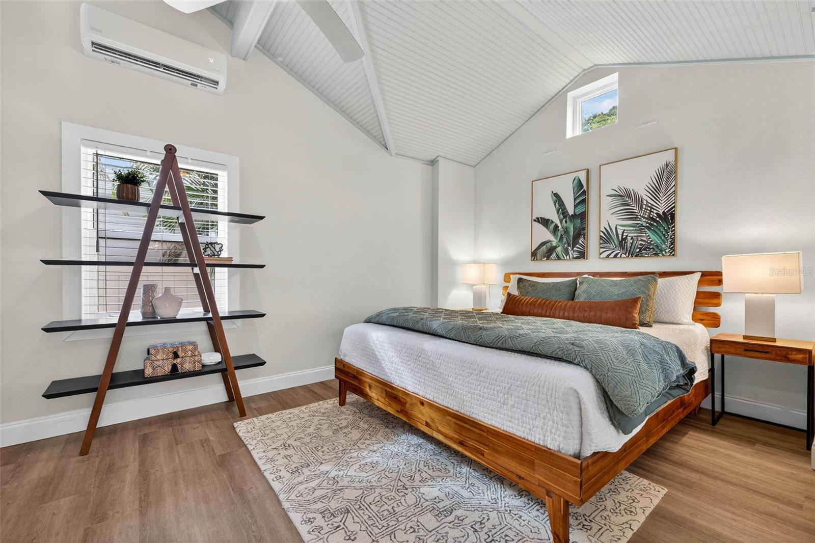 Primary suite