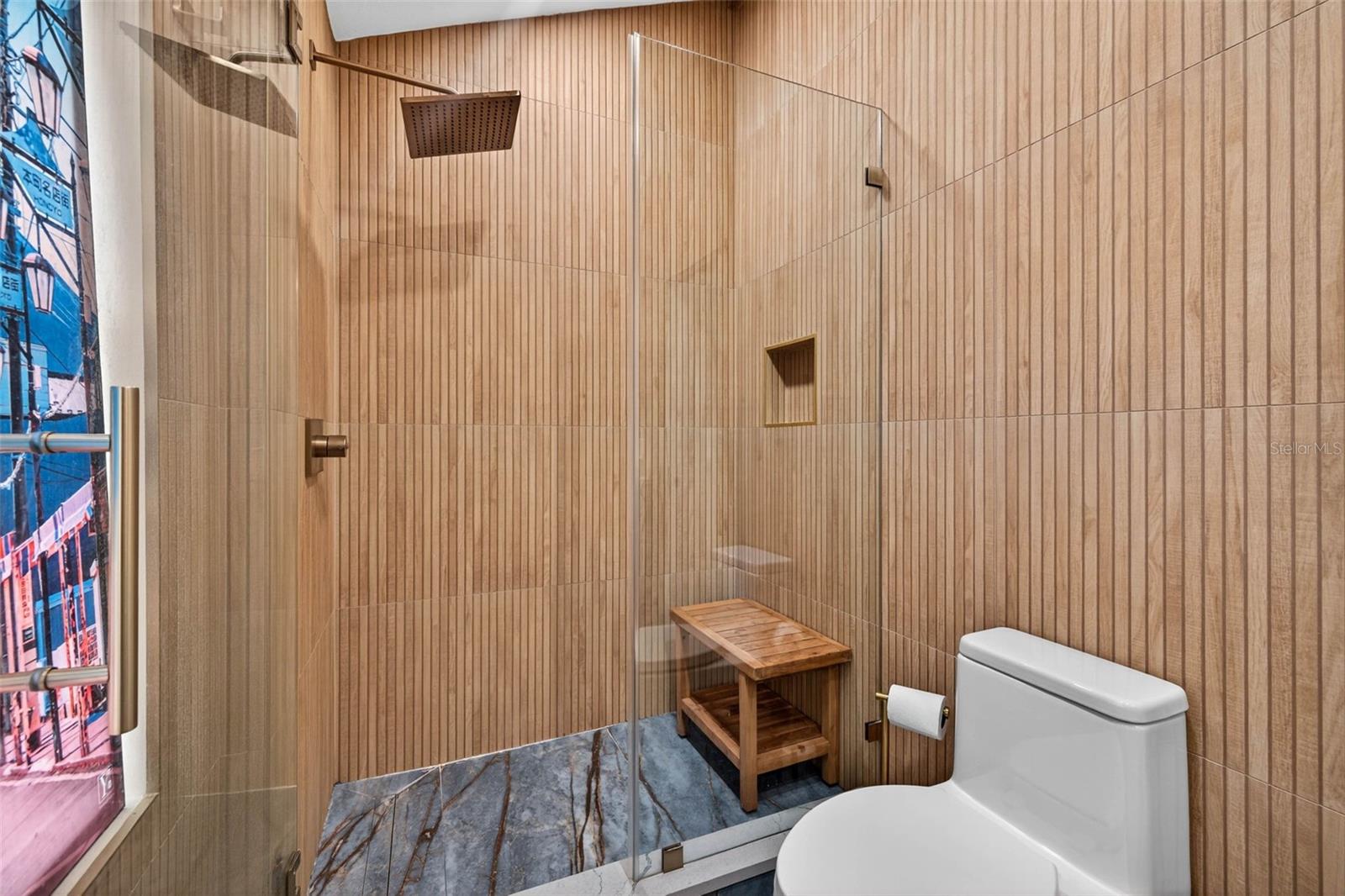 Primary shower