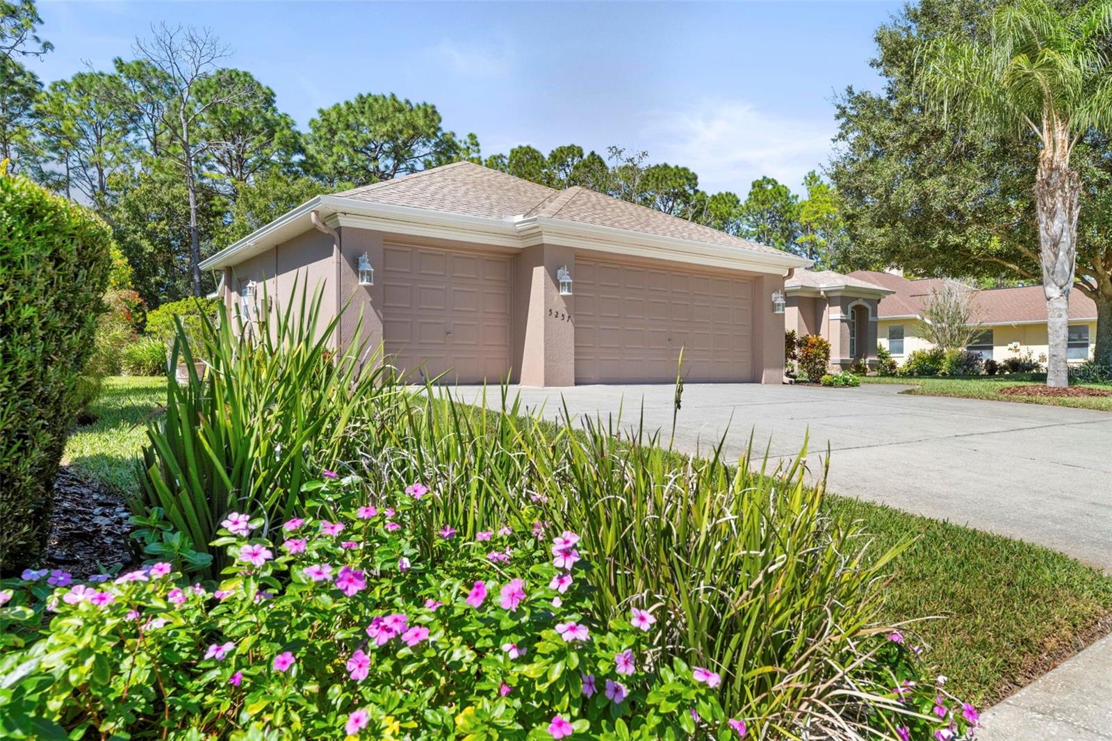 3 Car Garage