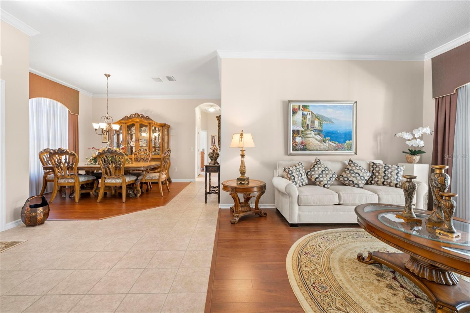 Living Room/Dining Room
