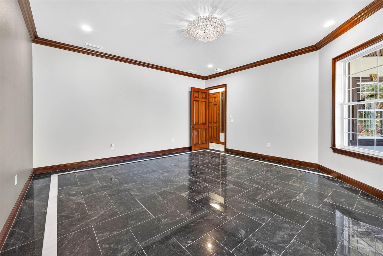 Gym (Bonus Room)