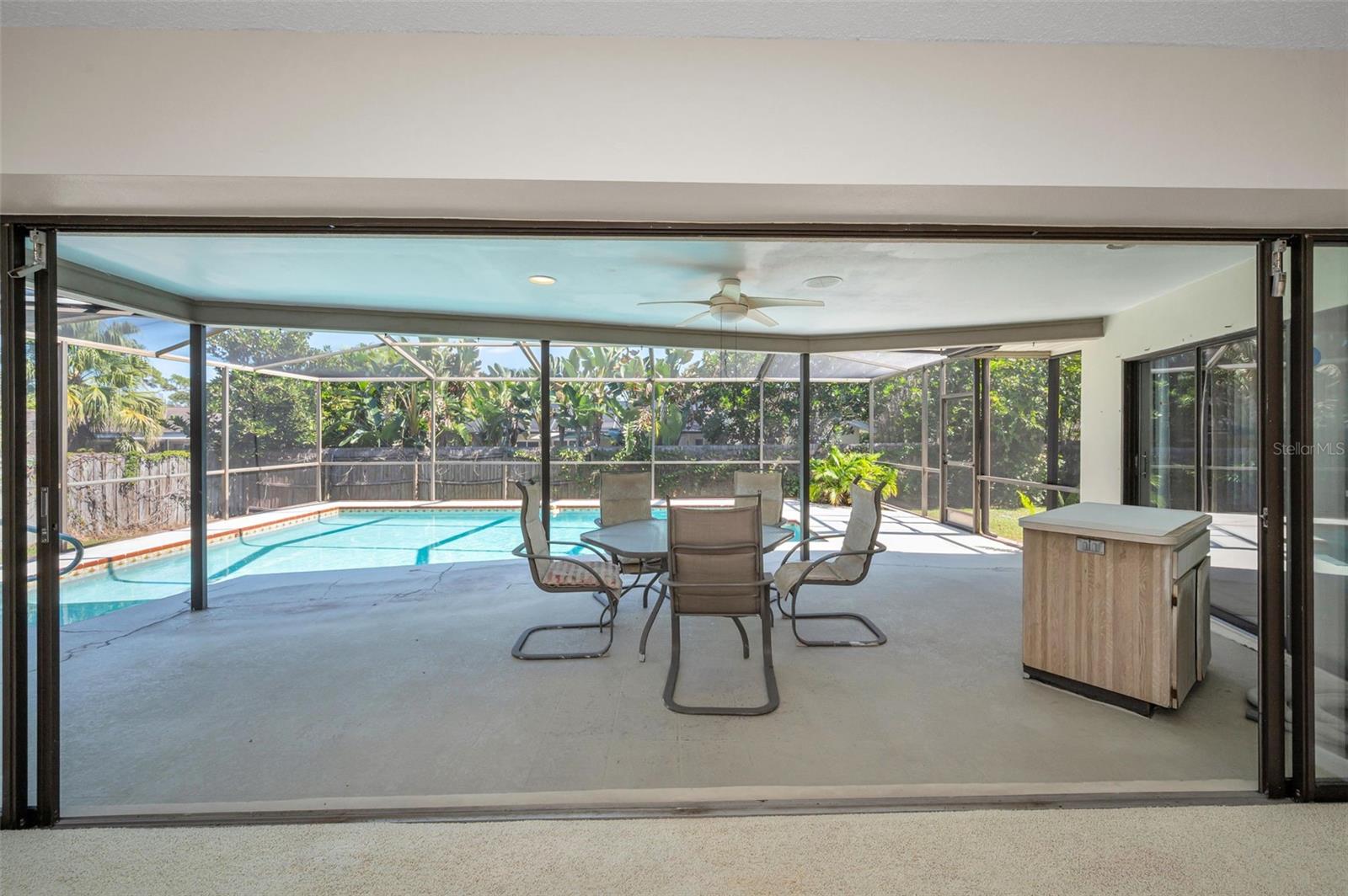 Views of the lanai