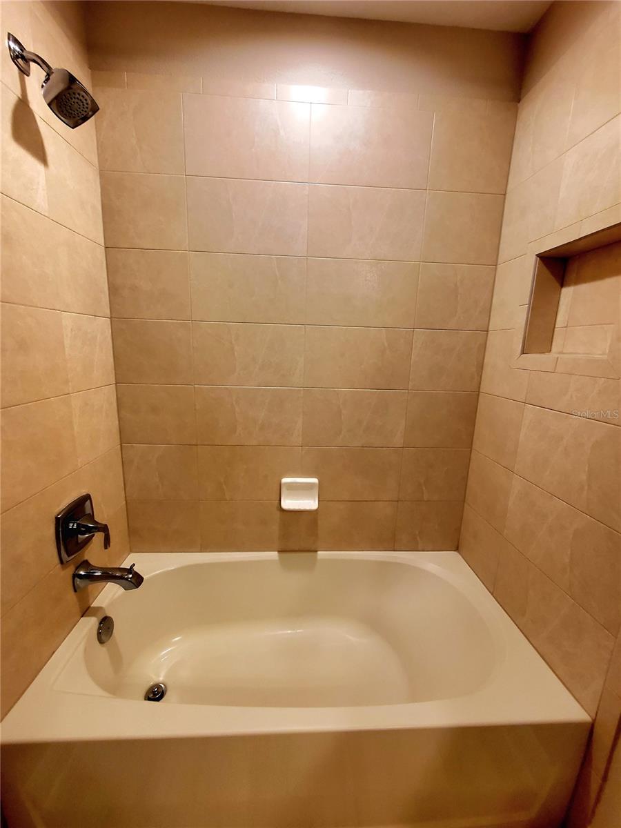 TUB & SHOWER