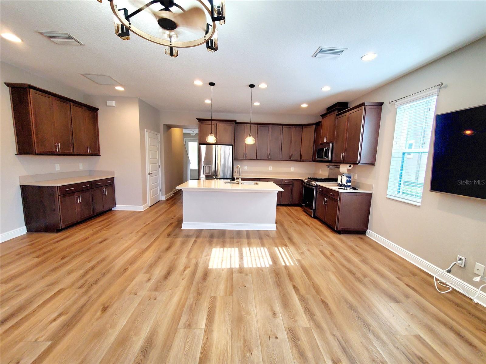GREAT ROOM & KITCHEN