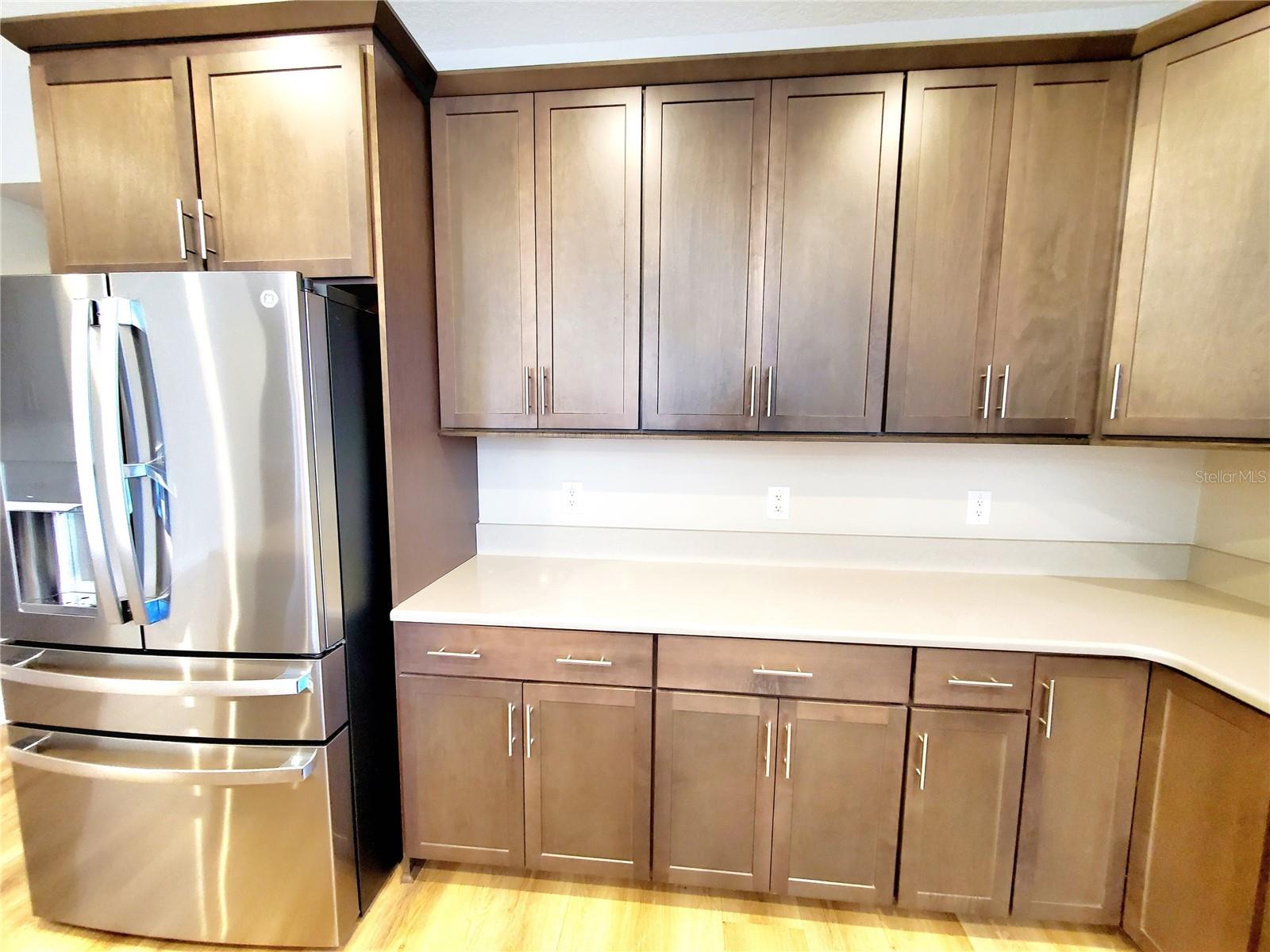 LOTS OF CABINETS