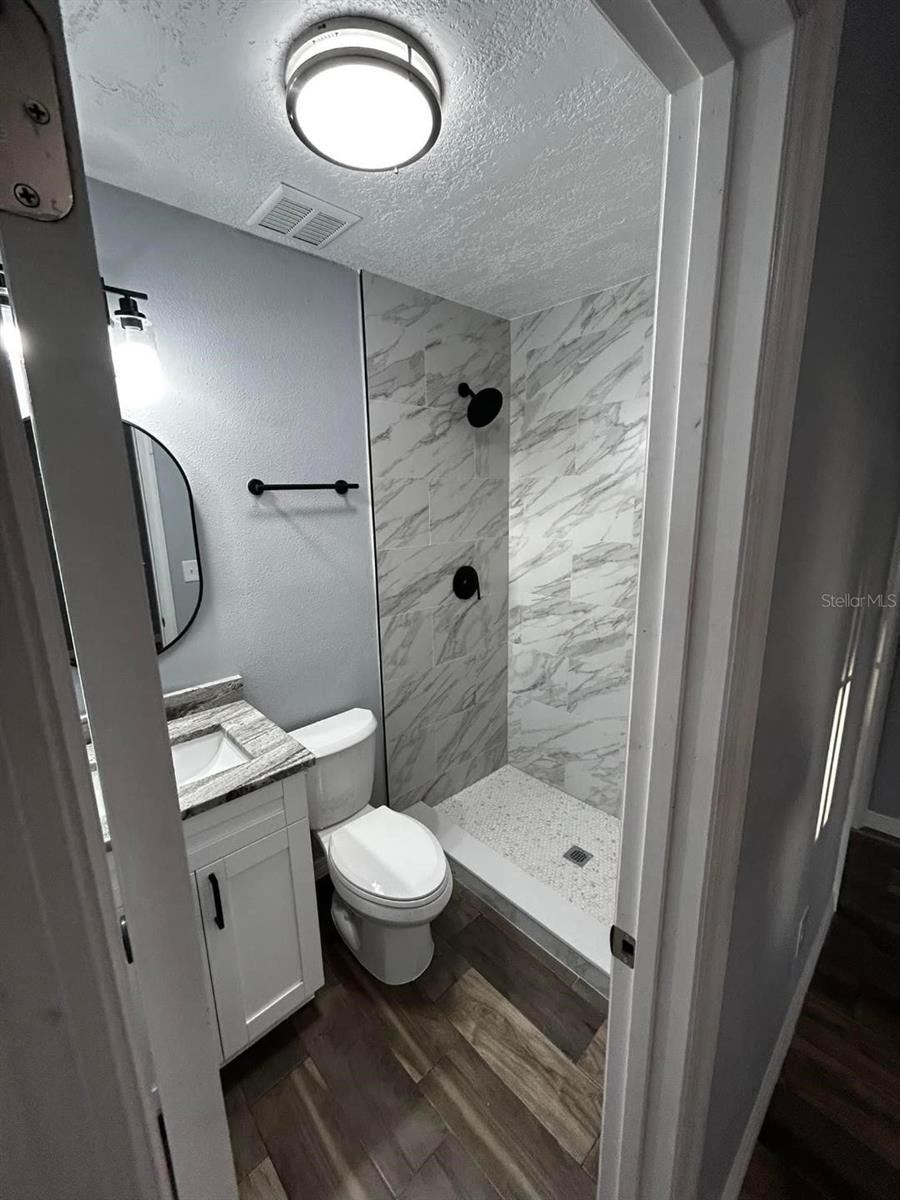Primery Bathroom