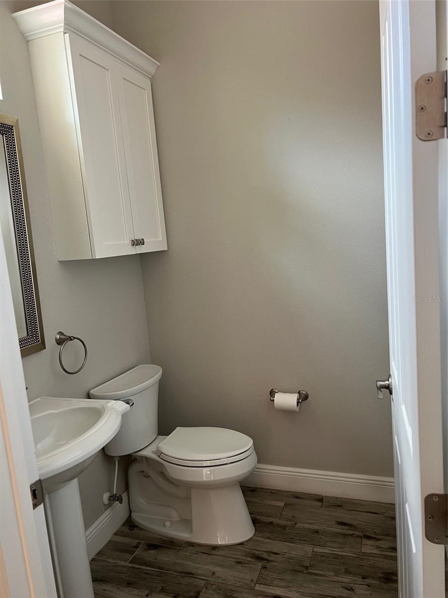 1/2 bath downstairs