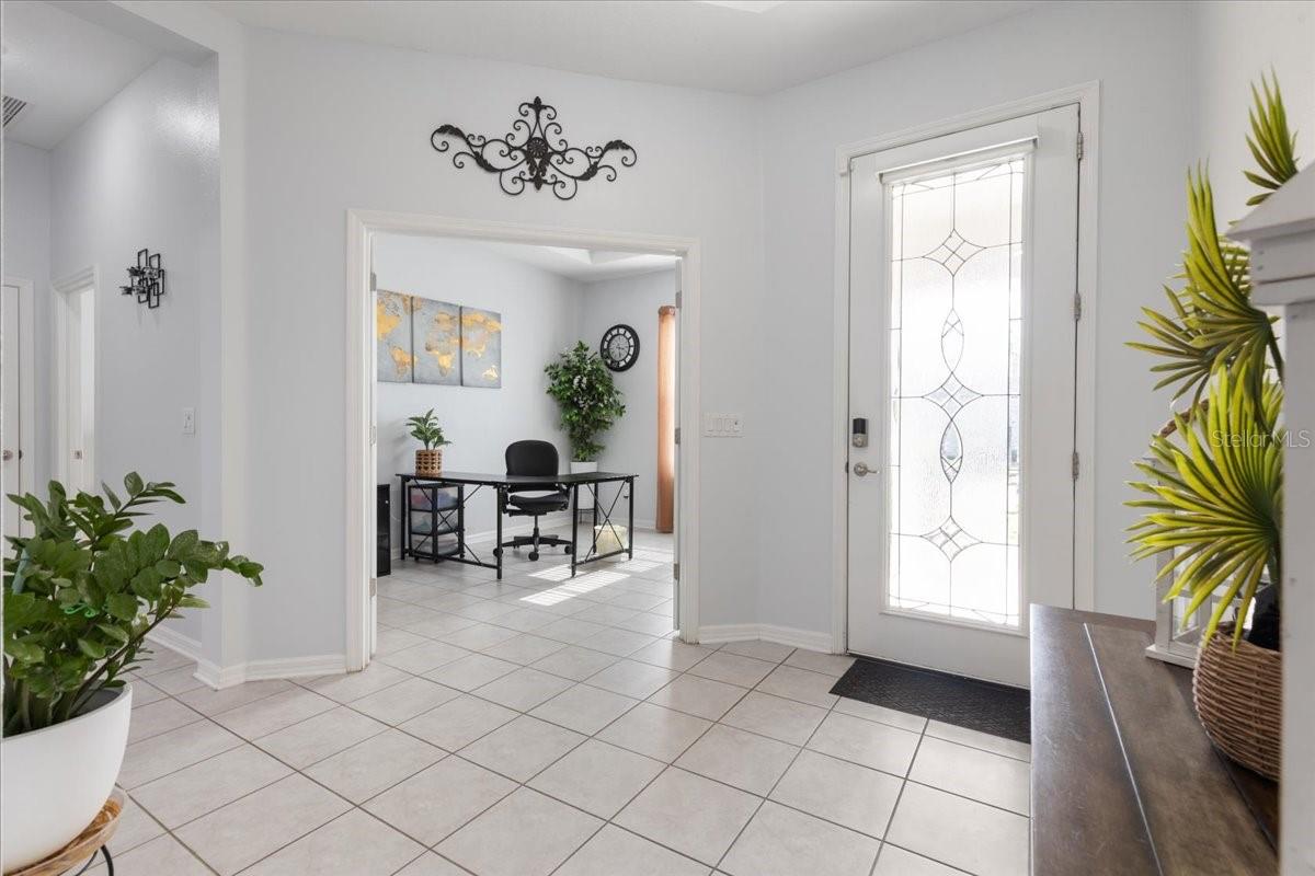 entrance and office/bonus room