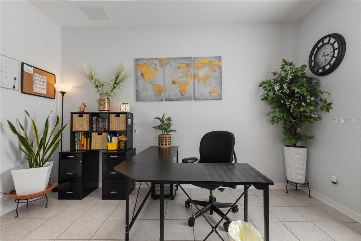 office/bonus room