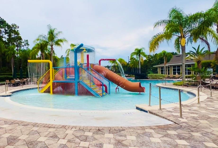Zero entry splashpad with slides
