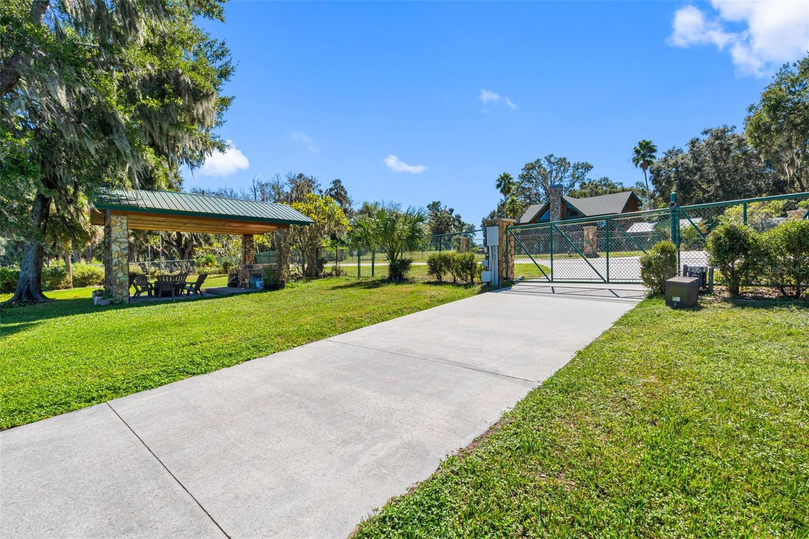 Waterfront Parcel11401 Thonotosassa Rd, Thonotosassa, FL